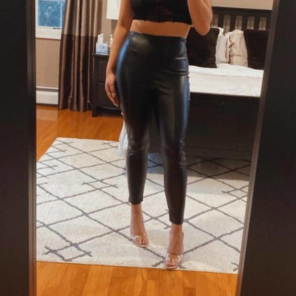 Black faux leather Missguided high-waisted leggings 💕
